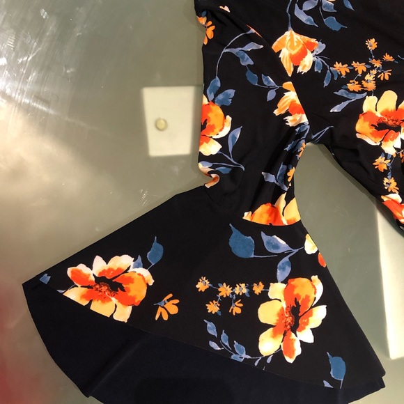 Beautiful dress. Great condition.Like new - Picture 5 of 5